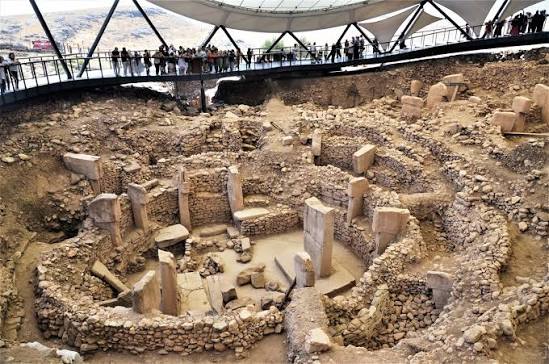 Göbekli Tepe komplekso Turkijoje akmenys buvo sąmoningai užkasti prieš 12 000 metų